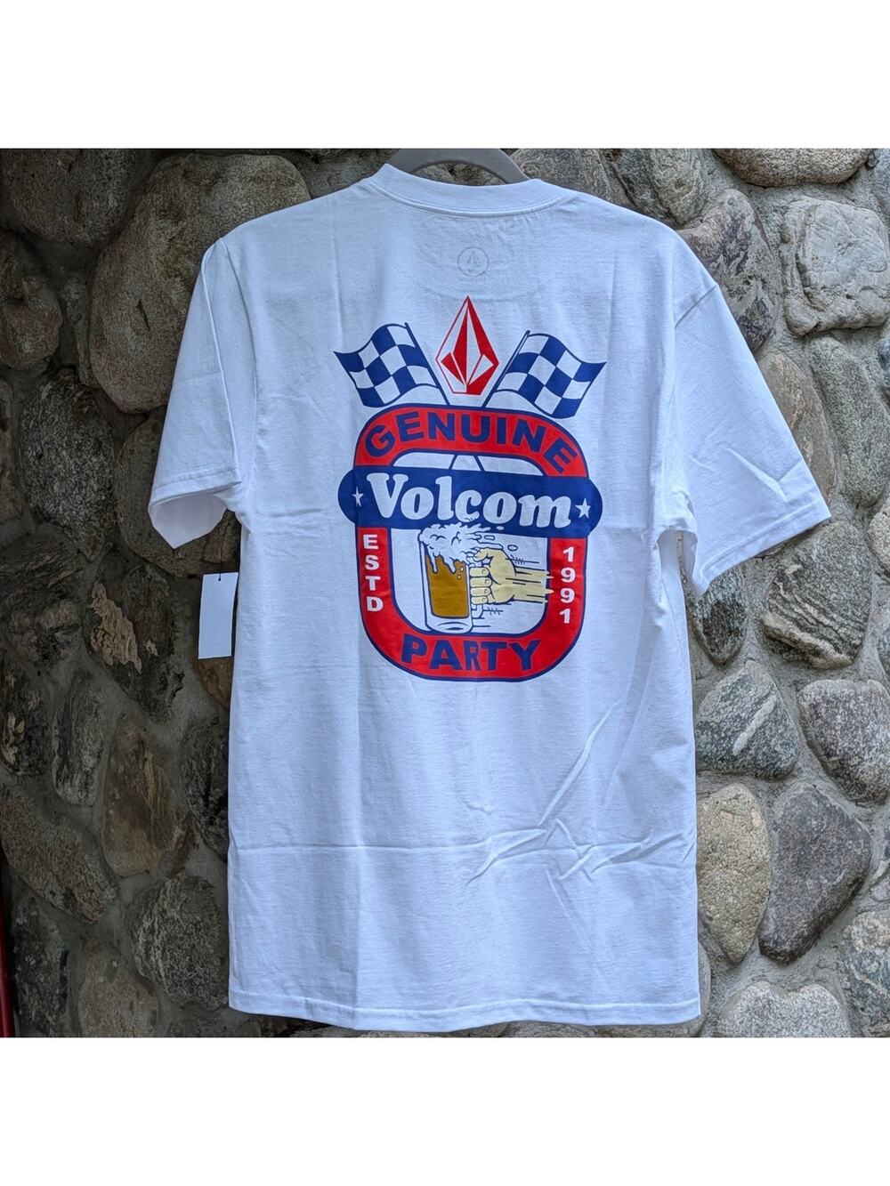 NWT Volcom Genuine Party Graphic T-Shirt White Beer Racing Flags Men's Small S